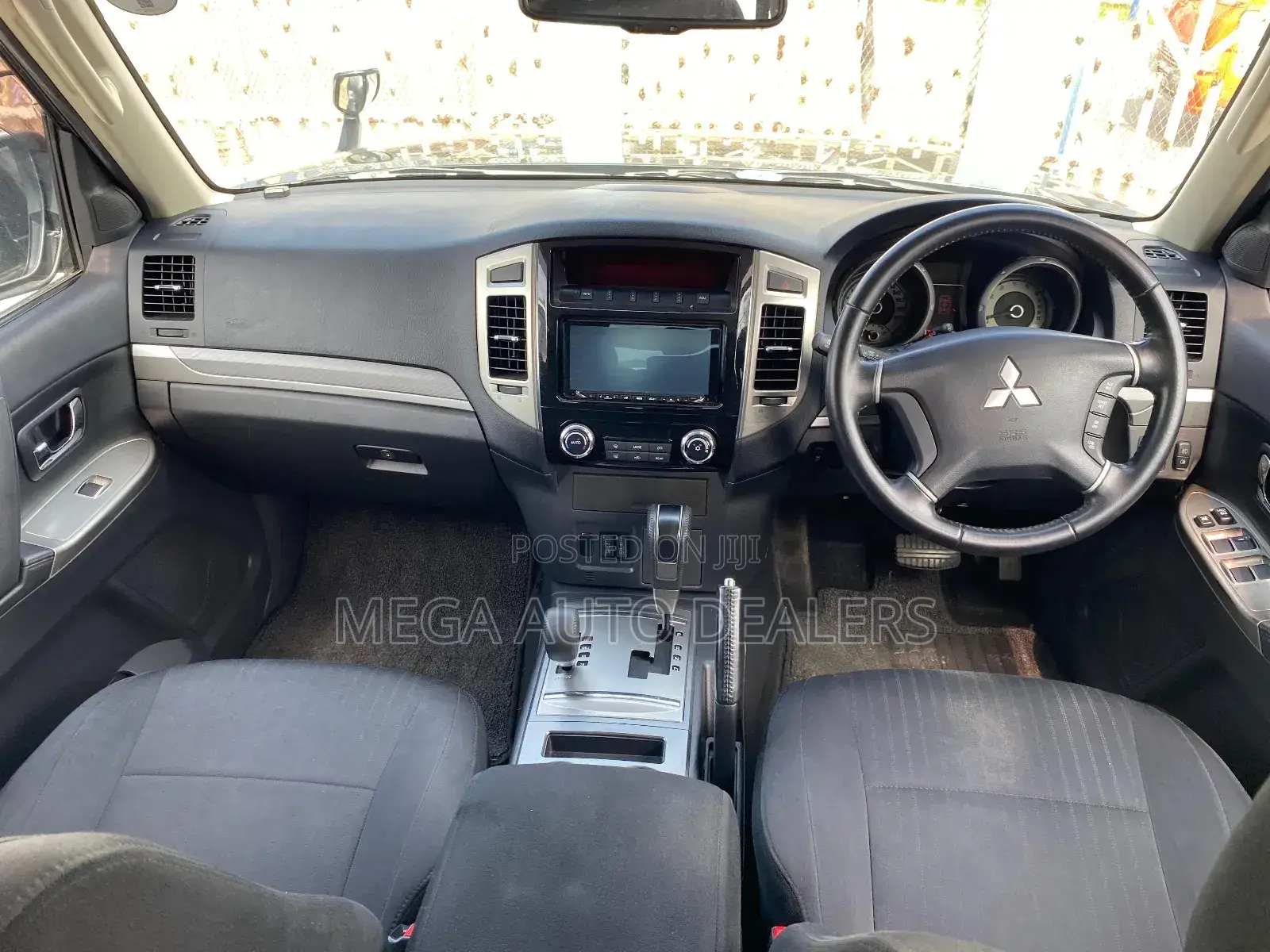 Mitsubishi Pajero 2018 Black