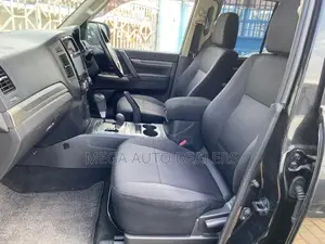 Mitsubishi Pajero 2018 Black