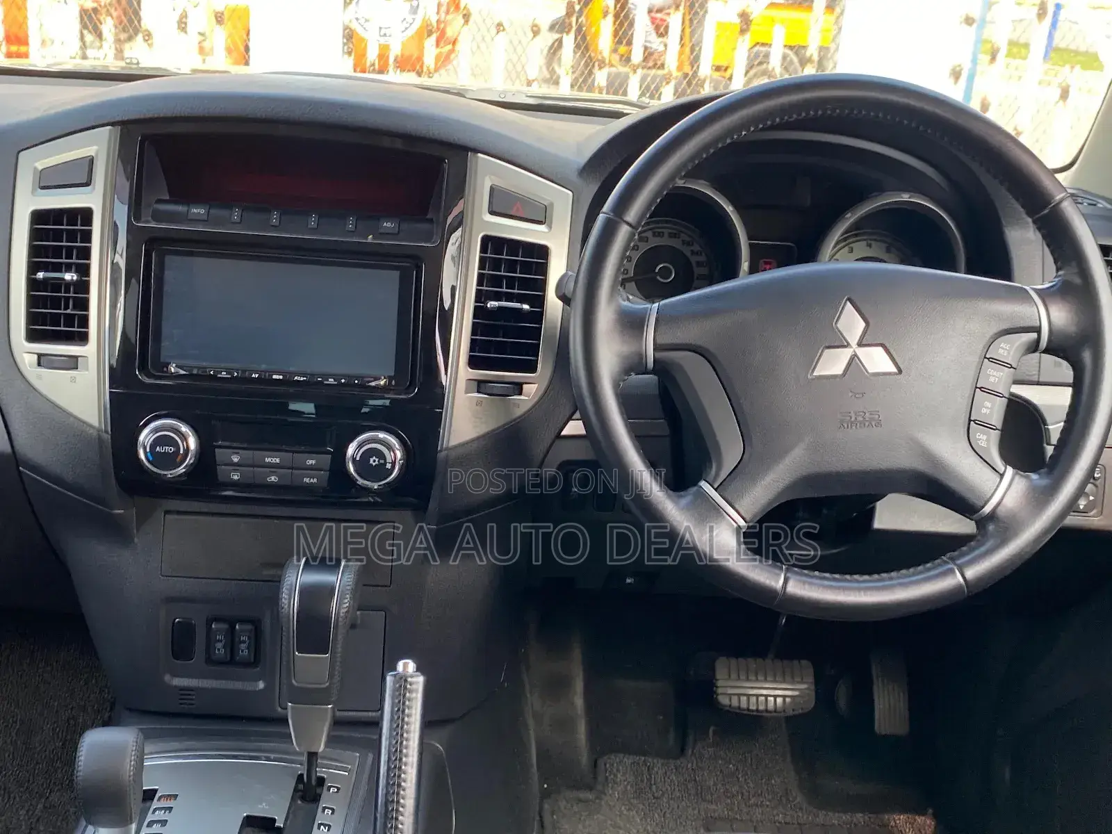 Mitsubishi Pajero 2018 Black