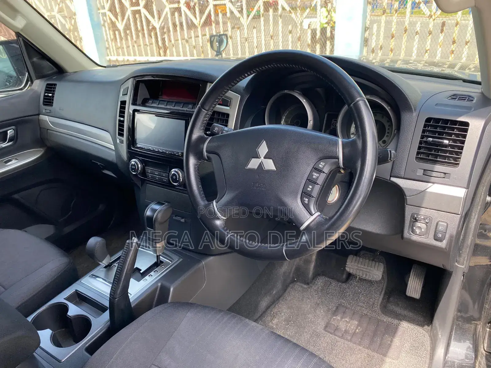 Mitsubishi Pajero 2018 Black