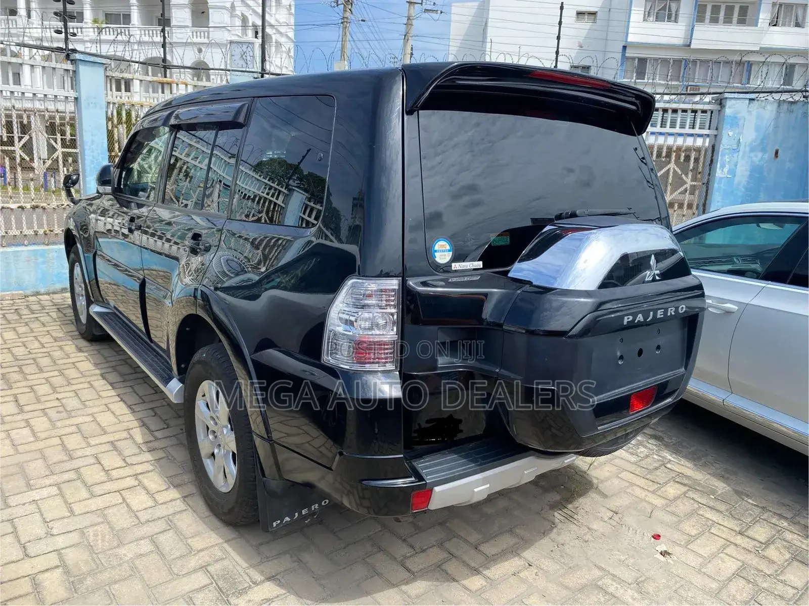 Mitsubishi Pajero 2018 Black
