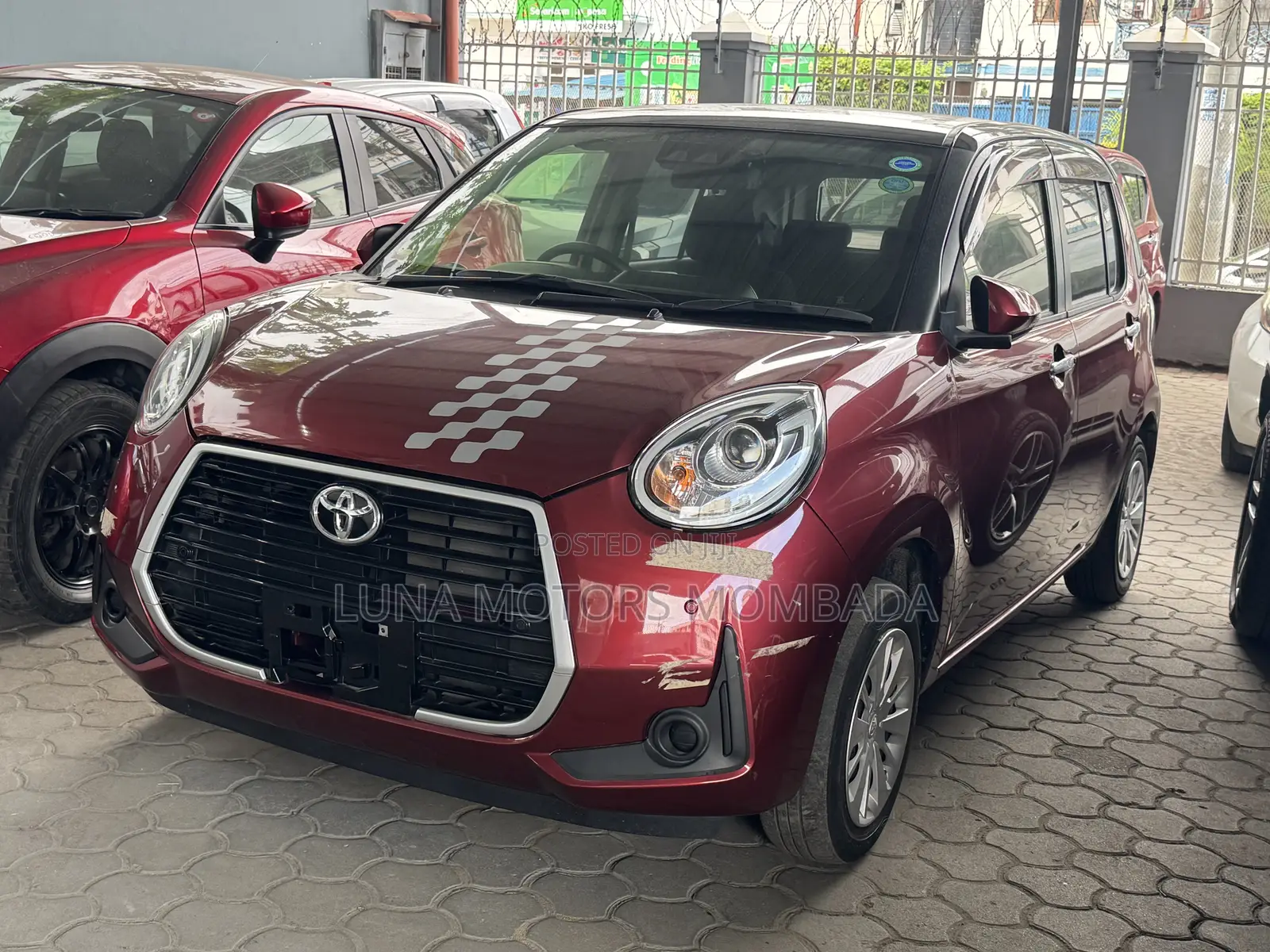 Toyota Passo 2020 Red