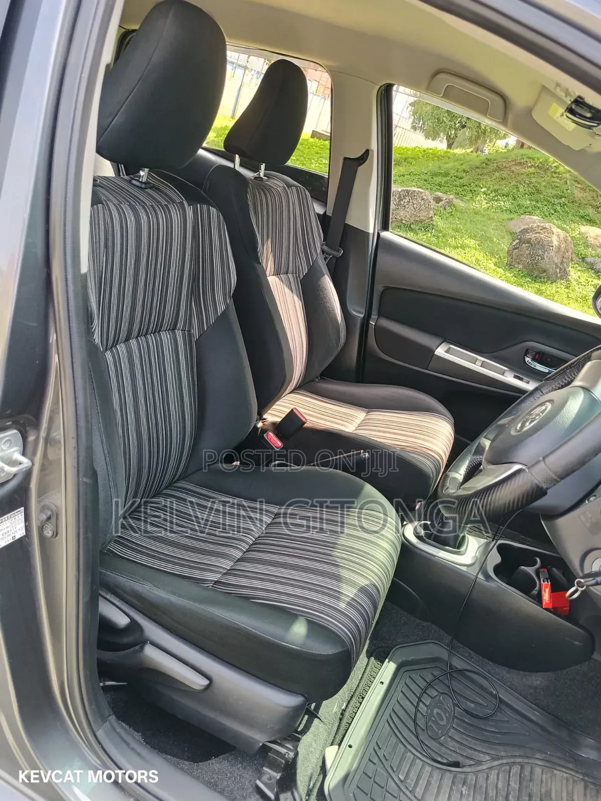 Toyota Vitz 2015 Black