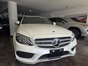 Mercedes-Benz C200 2019 White
