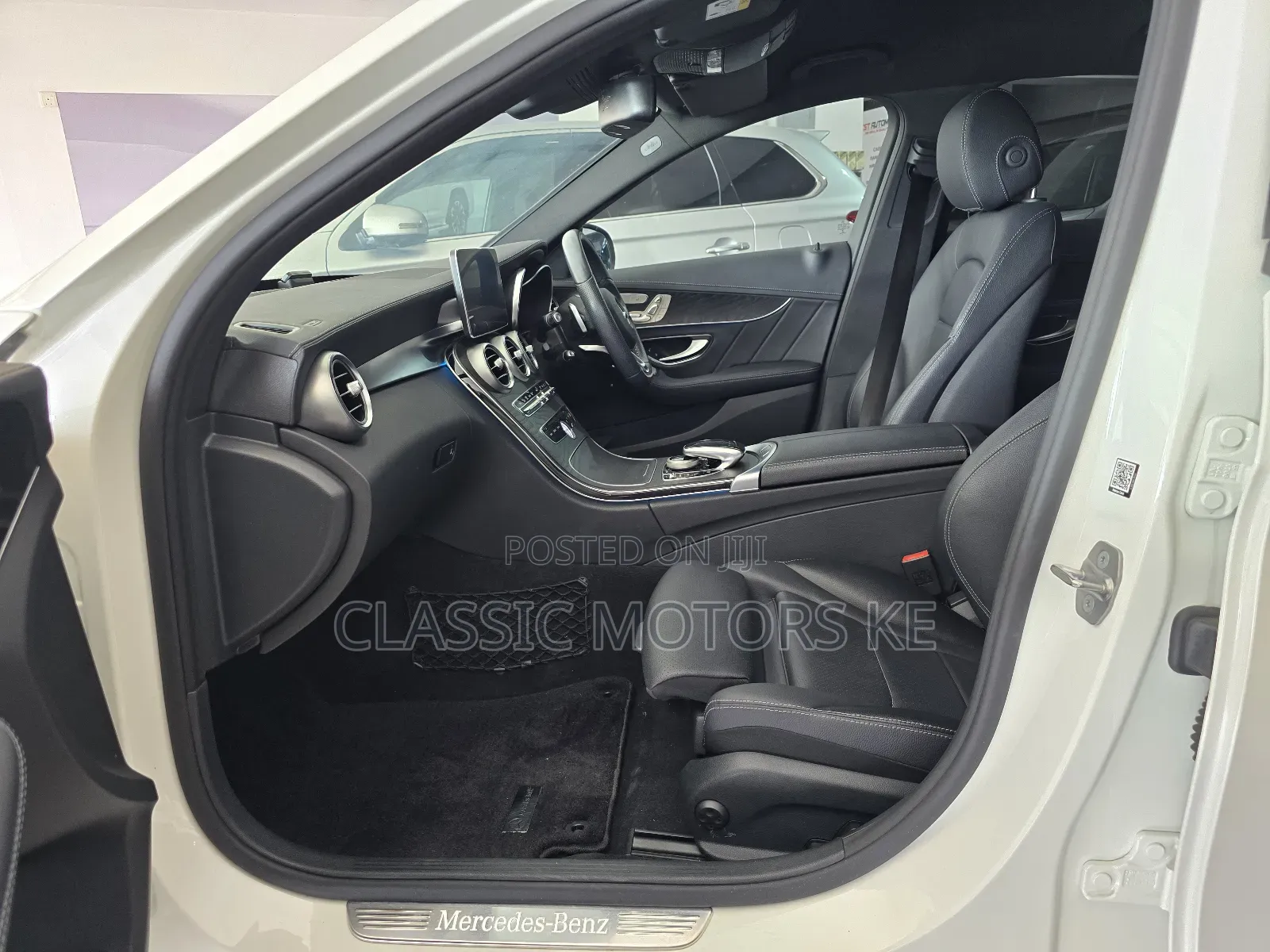 Mercedes-Benz C200 2019 White
