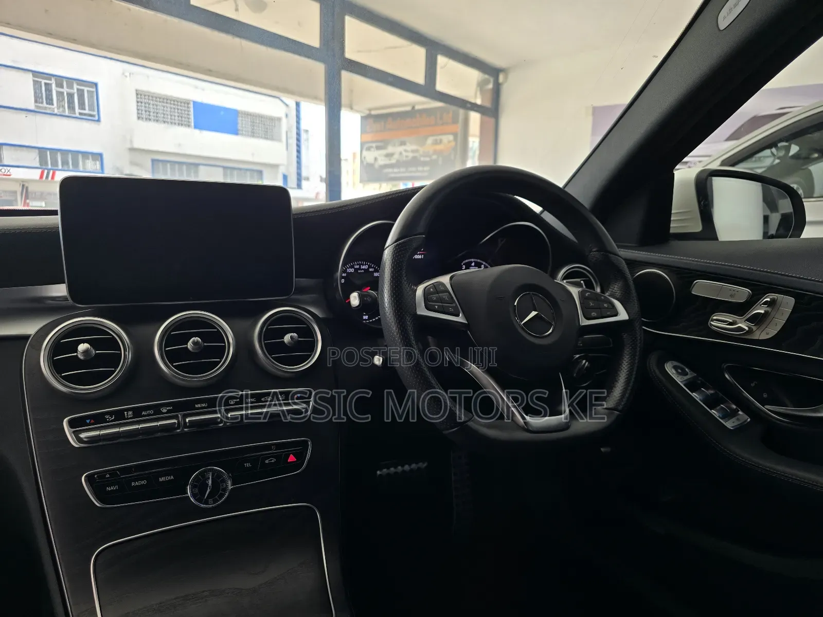 Mercedes-Benz C200 2019 White