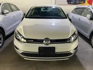 Volkswagen Golf Alltrack 2018 White