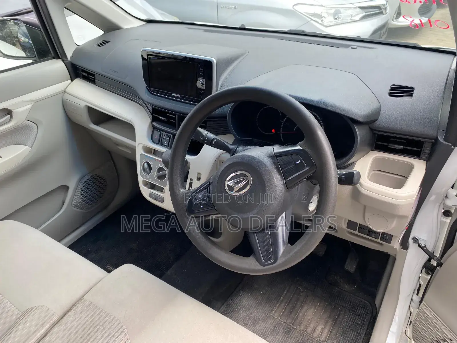 Daihatsu Move 2018 White