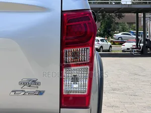 Isuzu D-MAX 2018 Silver