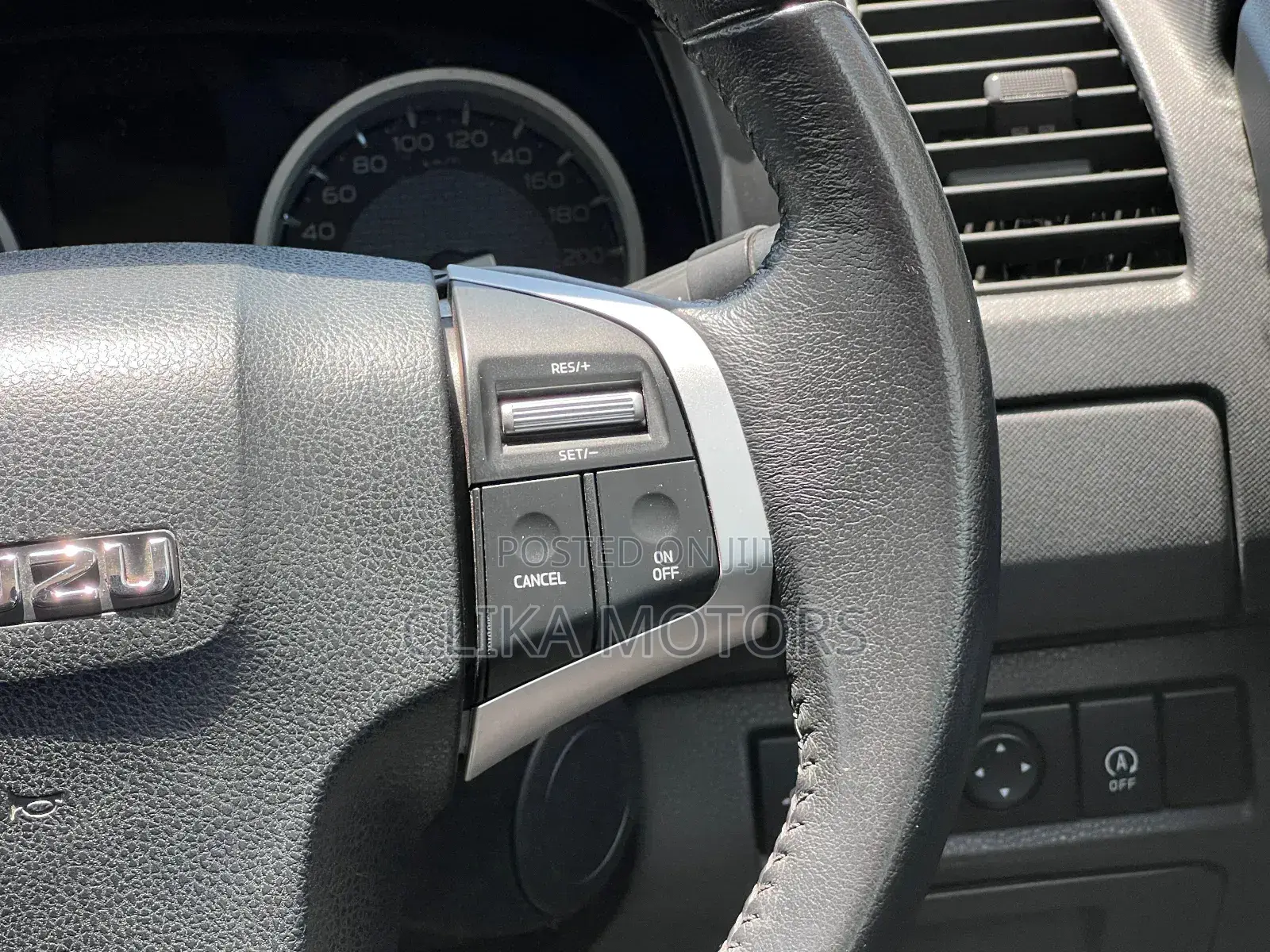 Isuzu D-MAX 2018 Silver