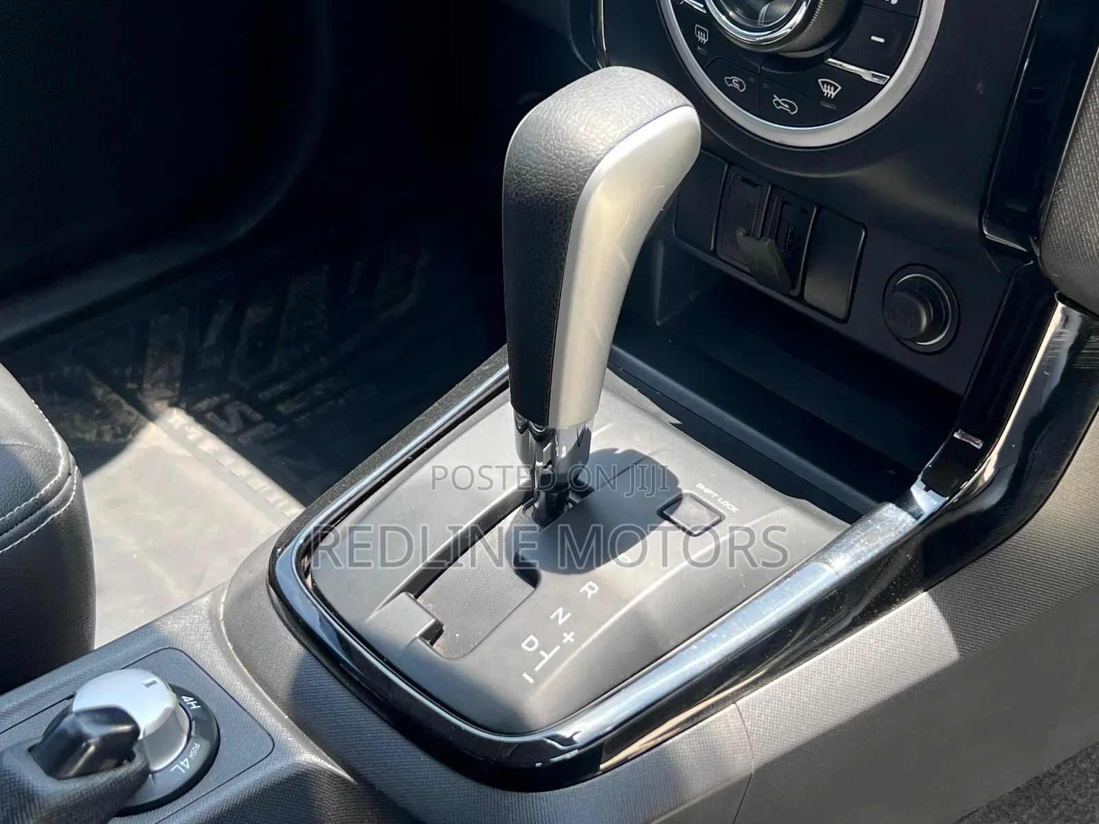 Isuzu D-MAX 2018 Silver