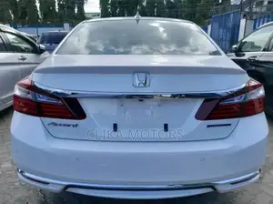 Honda Accord 2018 White