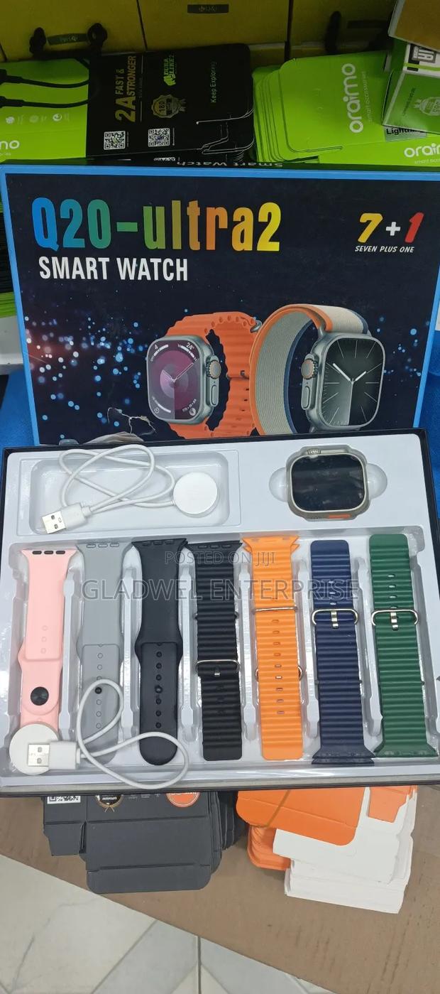Q20 Ultra2 Smartwatch With 7 Different Straps
