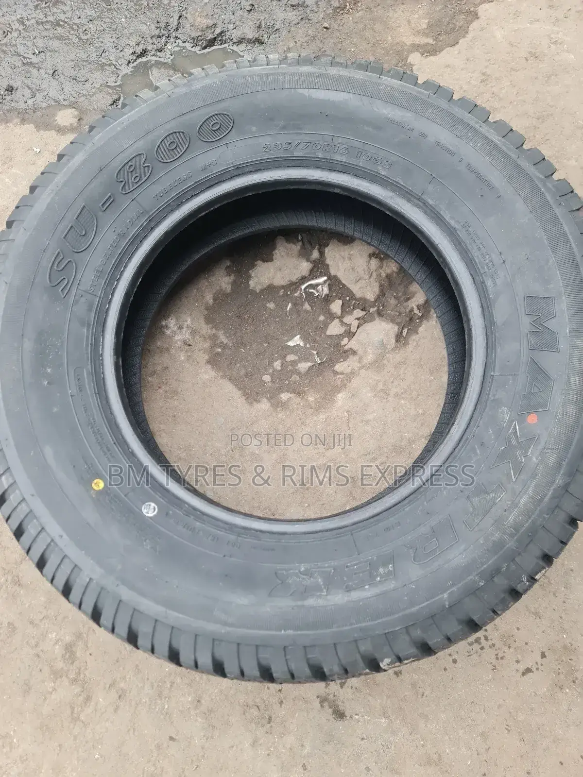 235 /70 R16 Maxtrek Tyres