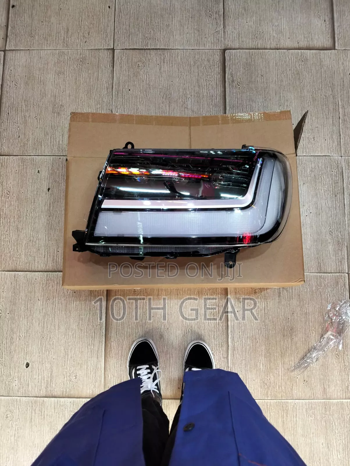 Landcruiser 100 Serie Aftermarket Headlight Custom Fit