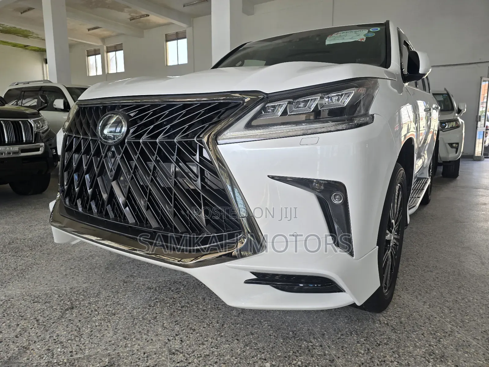Lexus LX 2020 White