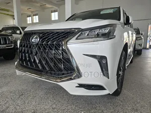 Lexus LX 2020 White