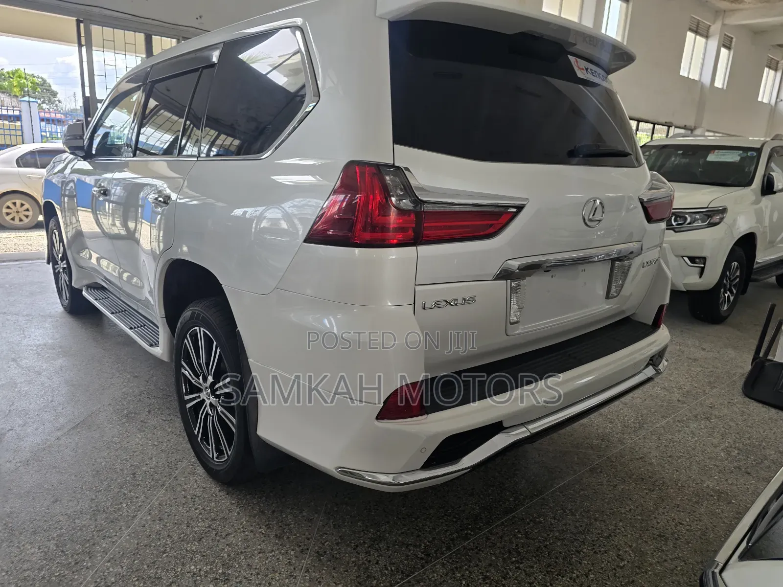 Lexus LX 2020 White