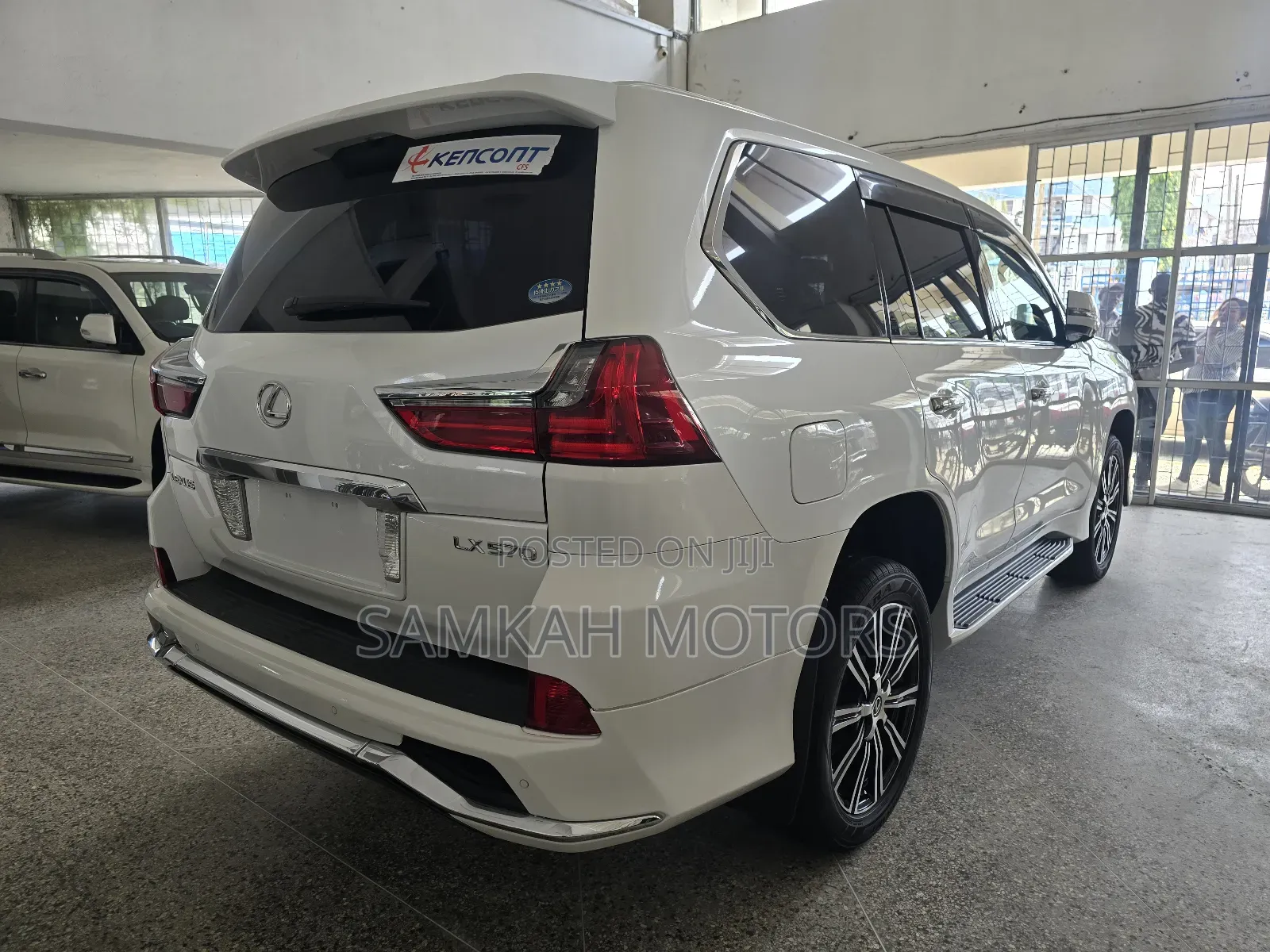 Lexus LX 2020 White