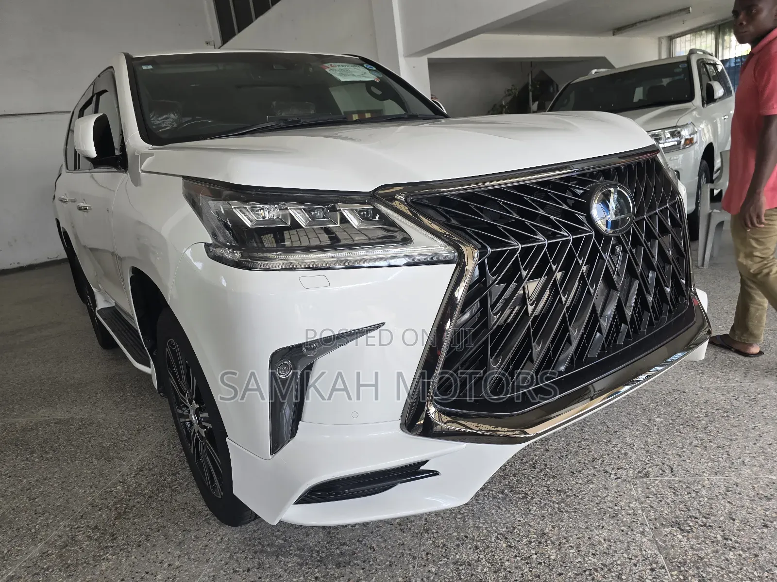 Lexus LX 2020 White