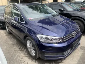 Volkswagen Touran 2018 Gray