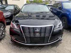 Toyota Crown 2018 Black