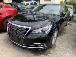 Toyota Crown 2018 Black