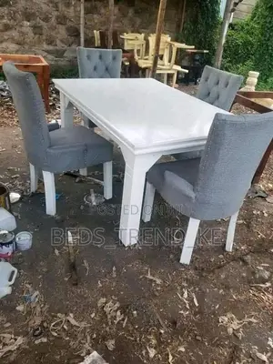 Decent 4 Seater Dining Set