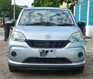 Toyota Passo 1.0 FWD 2018 Silver