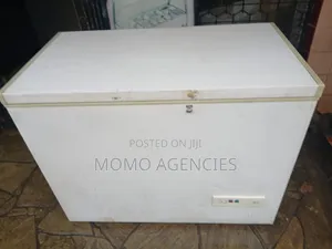 Ex-Uk Chest Freezer 325l