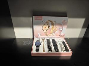 Modio Rose-1 Smartwatch With 3 Straps - main view
