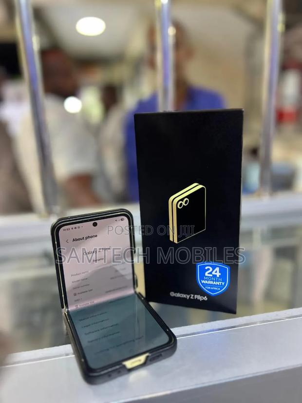 Samsung Galaxy Z Flip6 256 GB Black - thumbnail 3