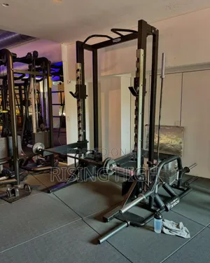 Gym Cable Crossover Station