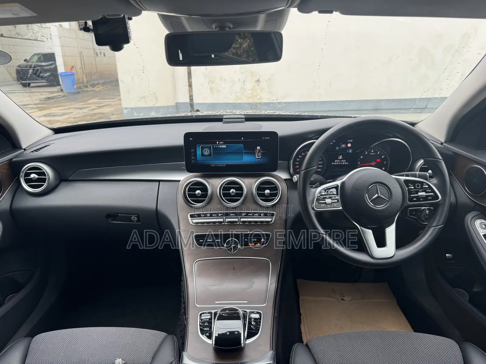 Mercedes-Benz C180 2018 Black