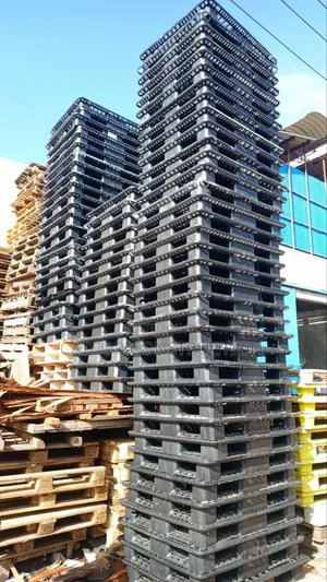Black Plastic Pallets 1.1mtr*1.3mtrs