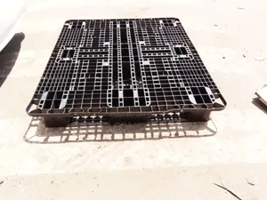 Black Plastic Pallets 1.1mtr*1.3mtrs