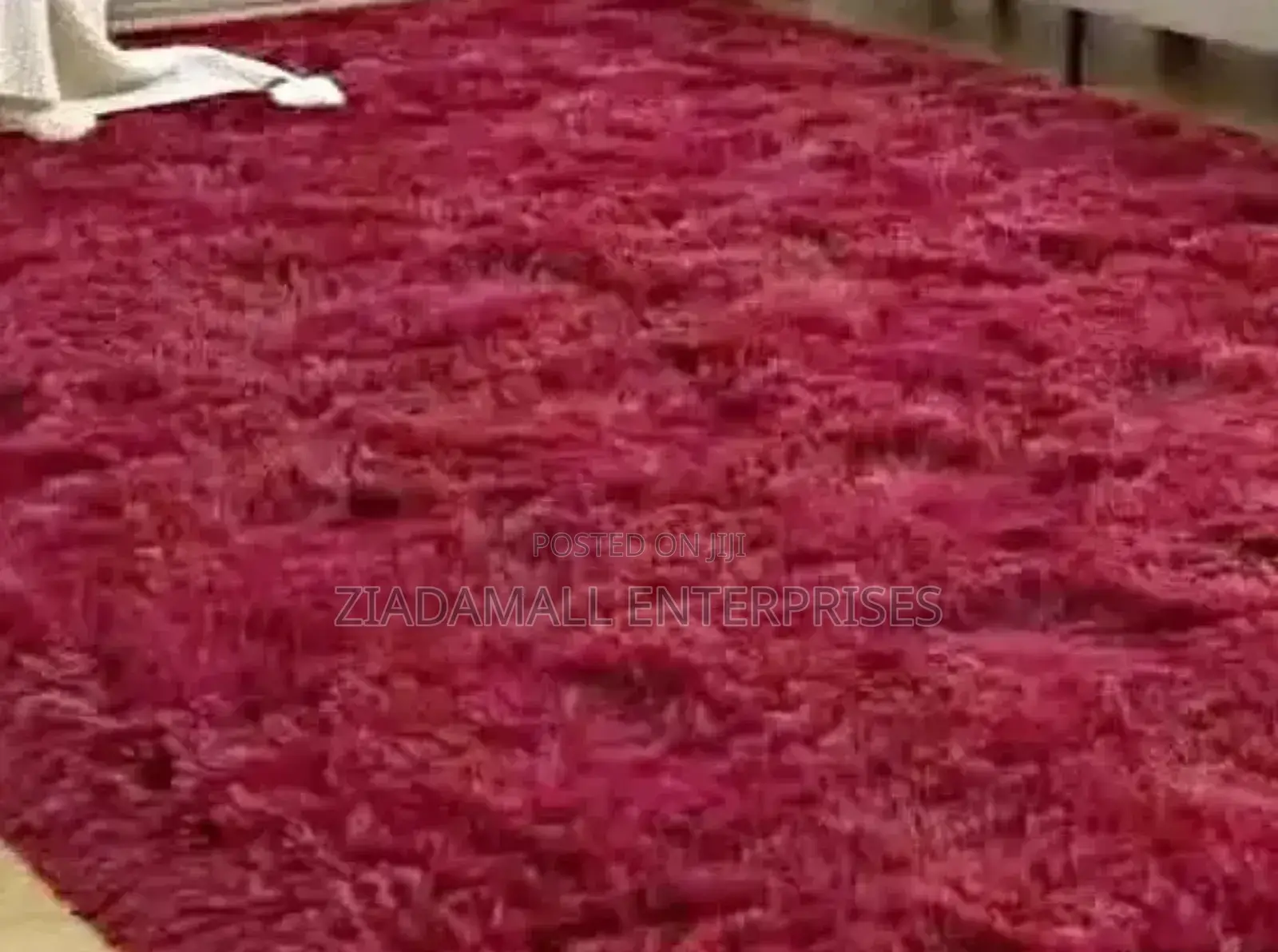 Modern Fluffy Comfort – 5x8 Shag Carpet for Stylish Homes