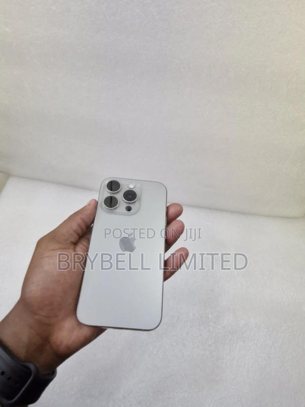 Apple iPhone 15 Pro 128 GB Gray - thumbnail 6