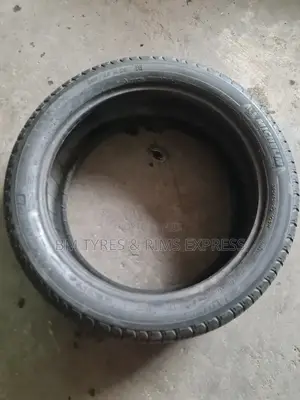 245 /45 R20 Michelin