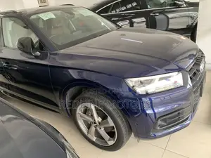 Audi Q5 2.0T Premium AWD quattro 2018 Blue