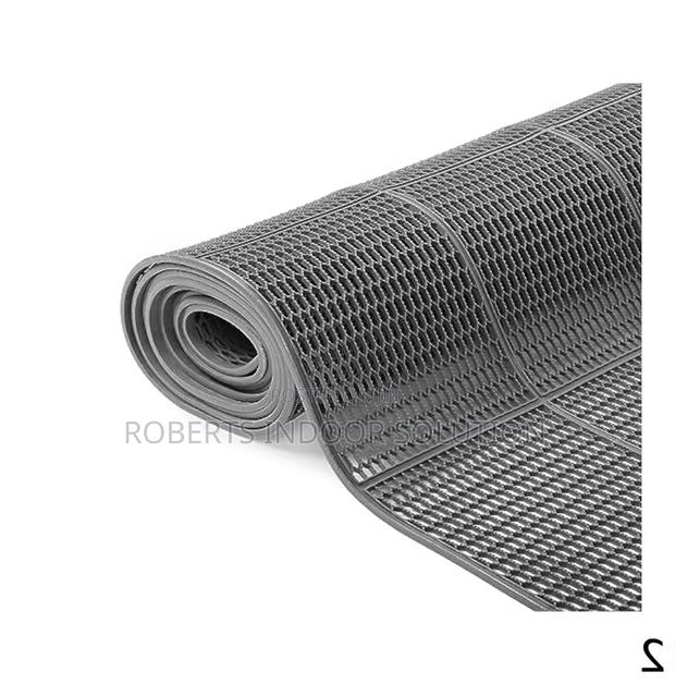 Grey Skid-Proof Mat Non-Slip and Low Maintenance