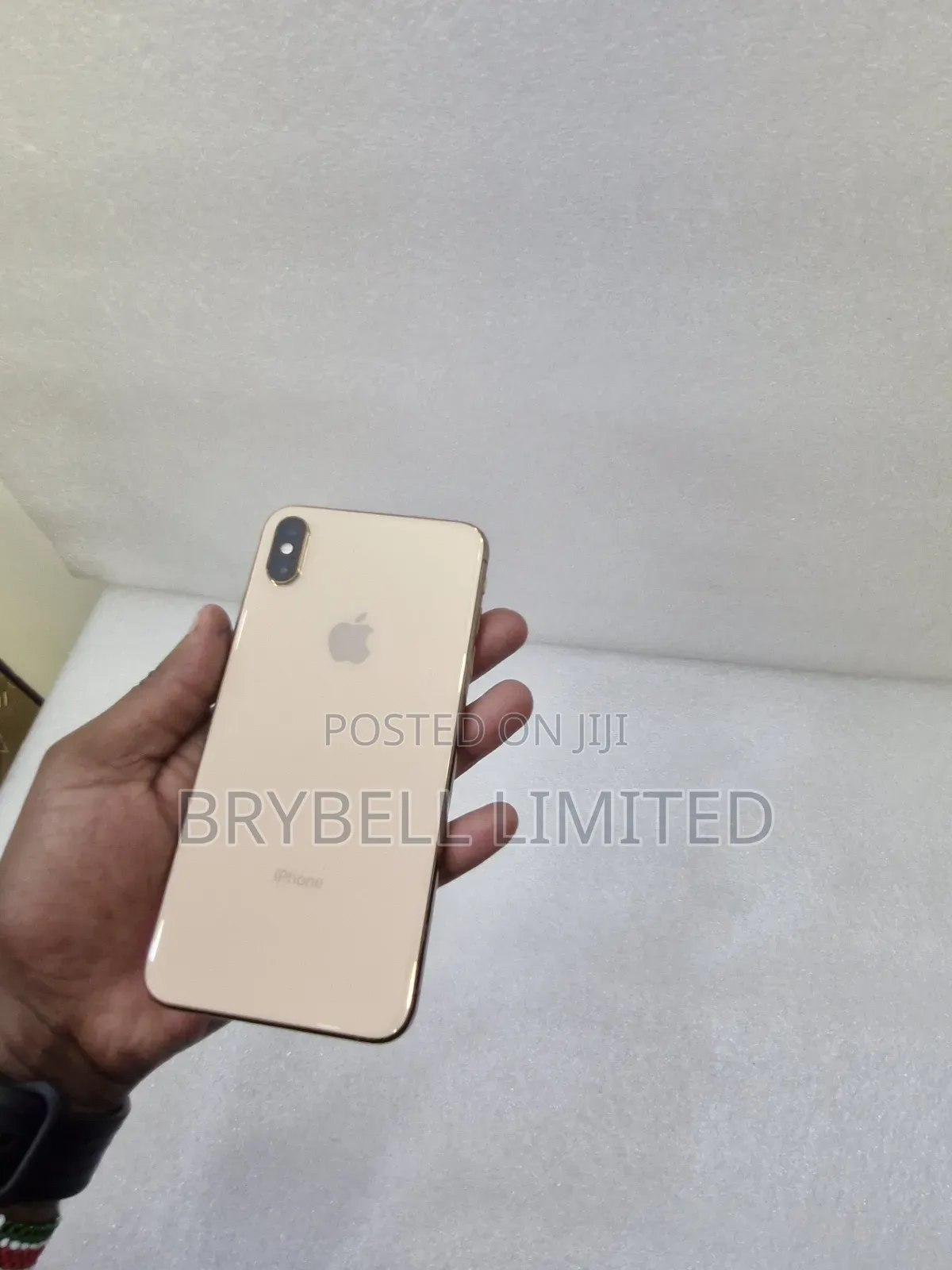 Apple iPhone XS Max 64 GB Gold