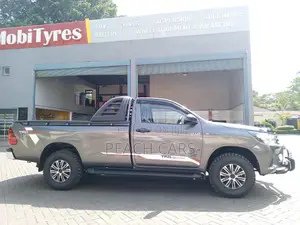 Toyota Hilux Revo Single Cab Deisel 2.4 RWD 2018 Gray