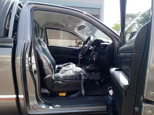 Toyota Hilux Revo Single Cab Deisel 2.4 RWD 2018 Gray