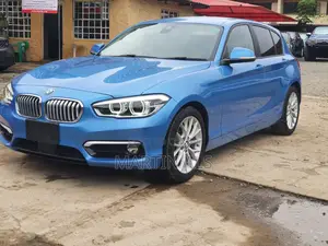BMW 118i 2018 Blue