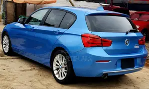 BMW 118i 2018 Blue
