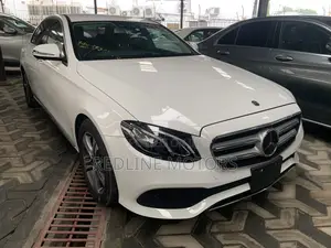 Mercedes-Benz E220 2018 Pearl