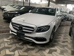 Mercedes-Benz E220 2018 Pearl