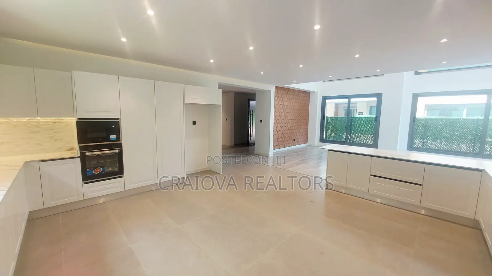 5bdrm Townhouse/Terrace in Lavington for sale