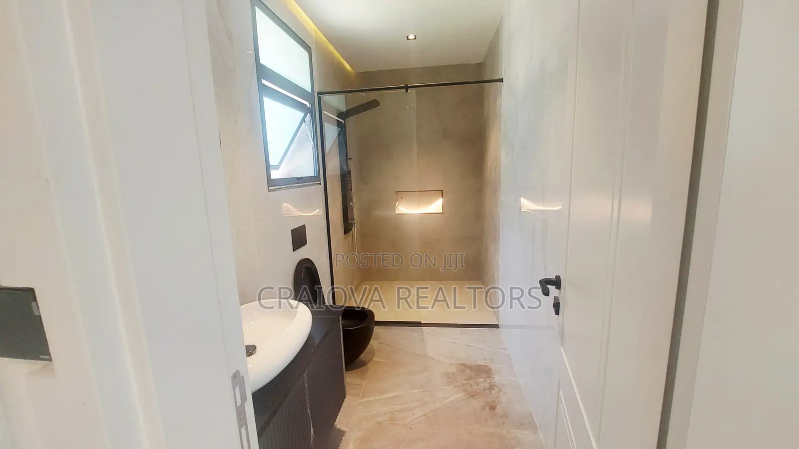5bdrm Townhouse/Terrace in Lavington for sale